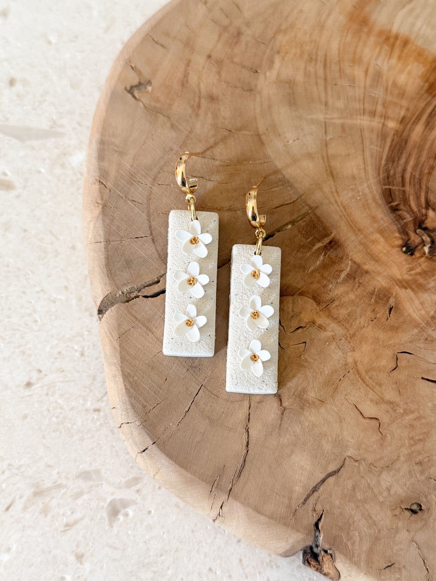 Trio Daisy Dangles