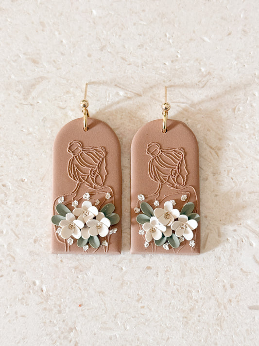 Daisy Silhouette Arches