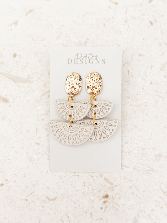 Cleo Dangles
