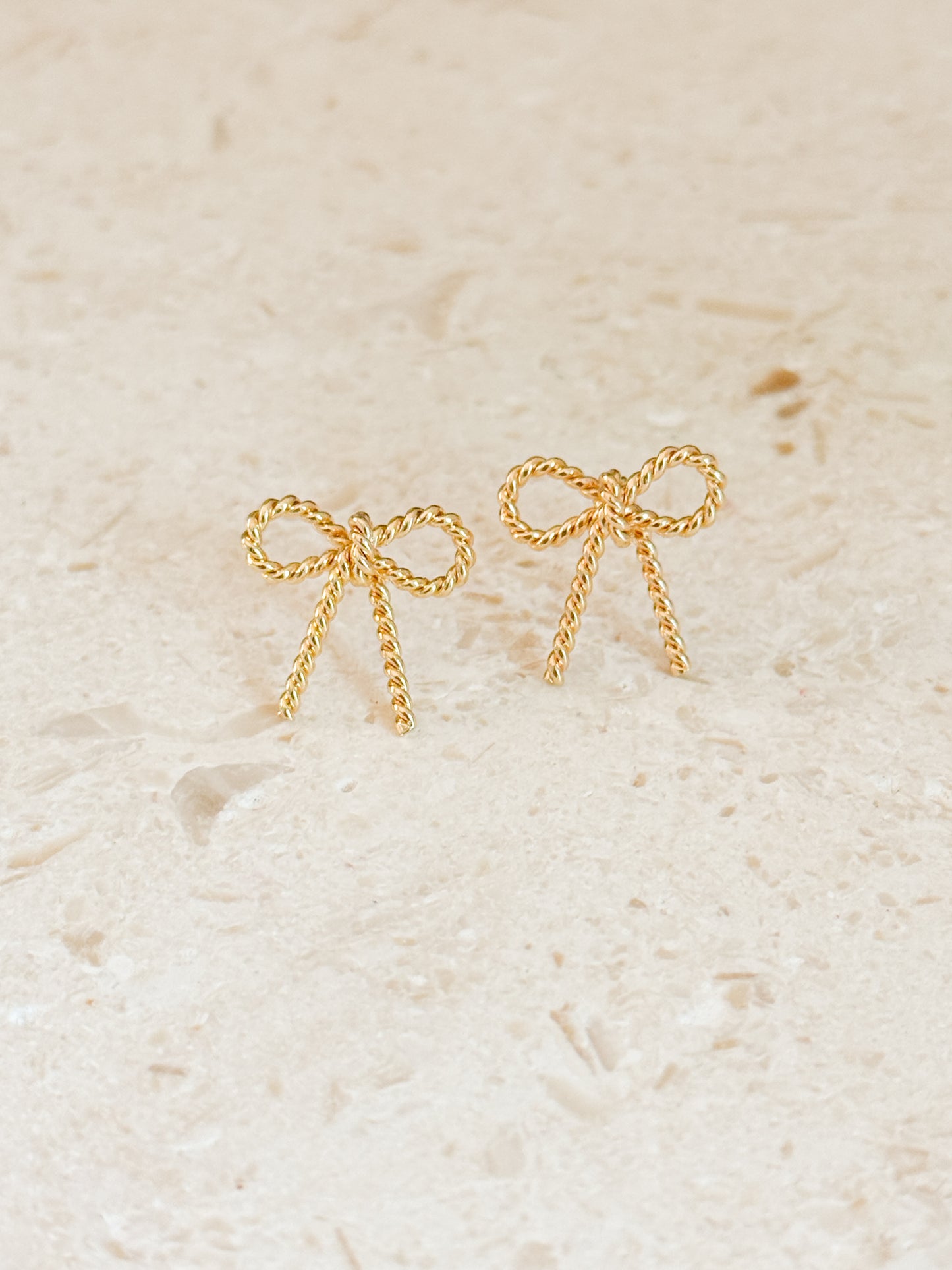 Roped Bow Studs